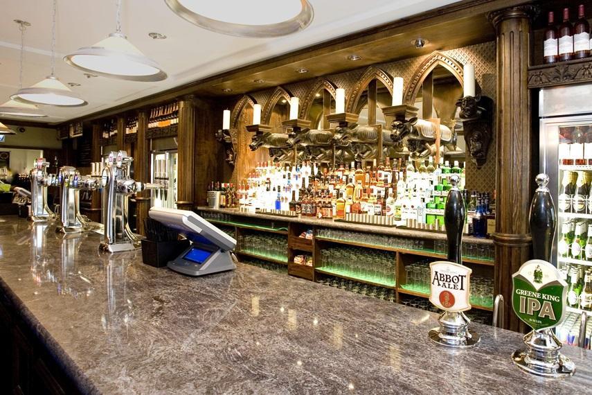 The Royal Hop Pole Wetherspoon 툭스베리 외부 사진